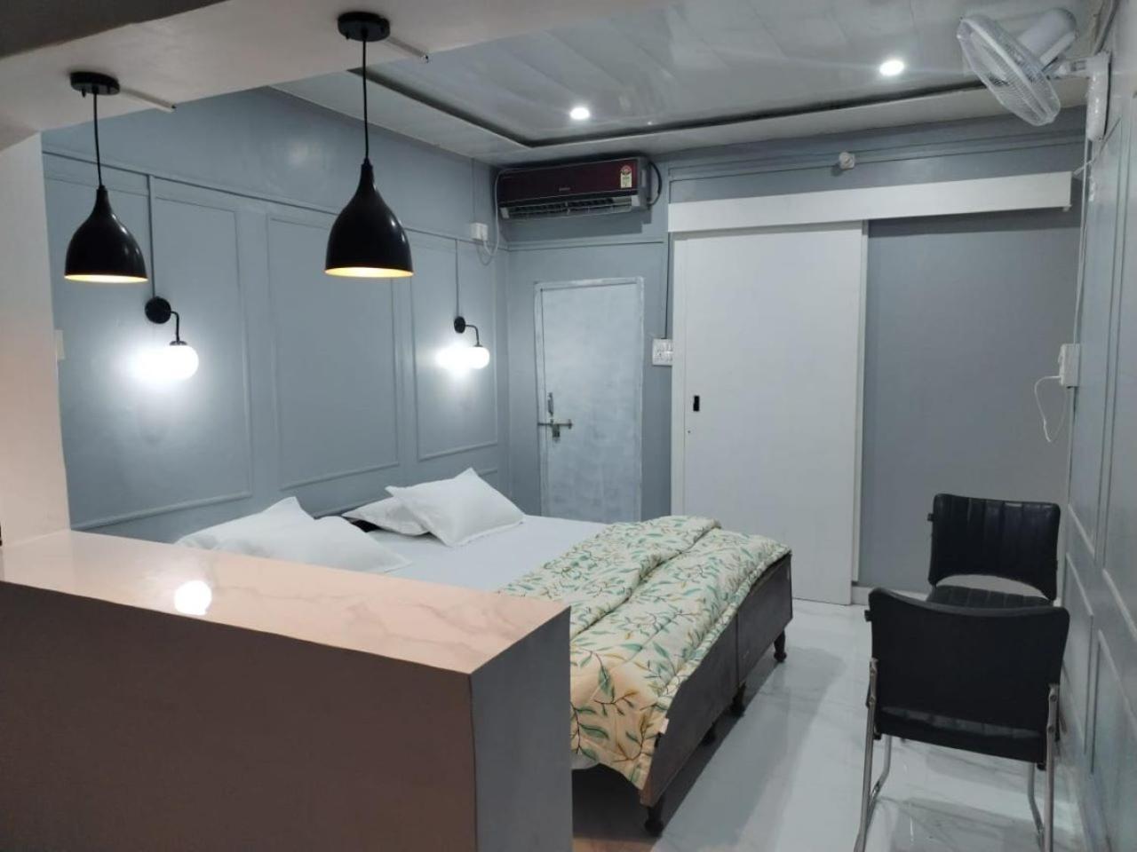 Janki Kunj Varanasi- 3 Room Home Zewnętrze zdjęcie